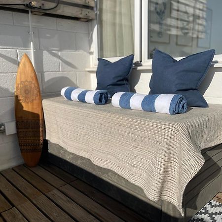 Beachfront Sunrise Sands Retreat, Gibraltar Ngoại thất bức ảnh