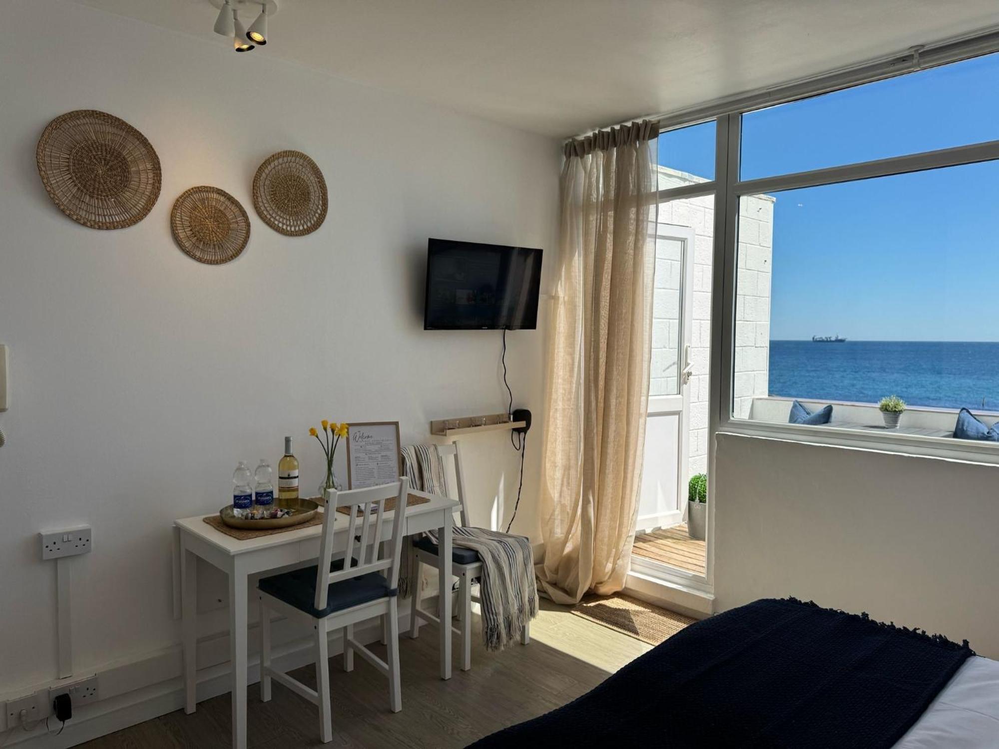 Beachfront Sunrise Sands Retreat, Gibraltar Ngoại thất bức ảnh